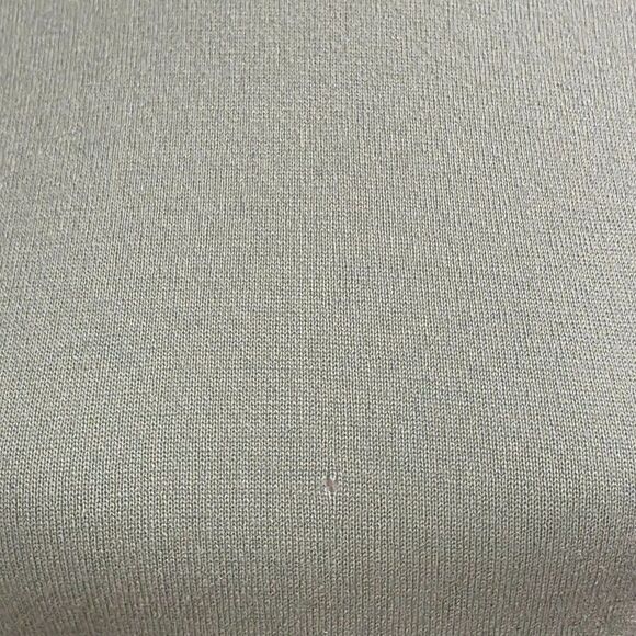 TSE Cashmere Sweater with Beaded Neckline Sz M - Picture 7 of 7